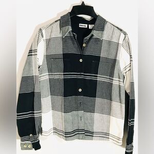 Cabin Creek Women Button Down Front. 100% Cotton long Sleeves